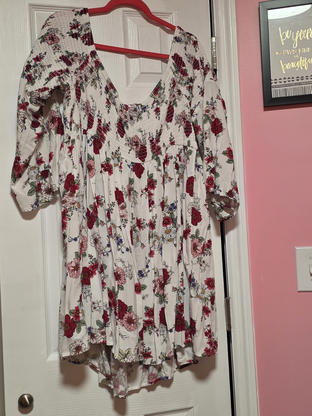Women’s White Floral Smocked V-Neck Top